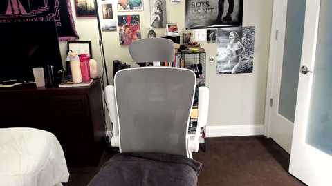 eve003300 free recording from 2025-04-23 00:22:00