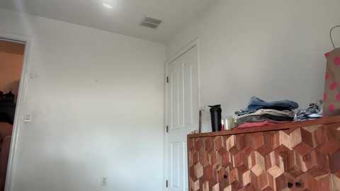 jadelove_ free recording from 2025-04-24 20:58:00