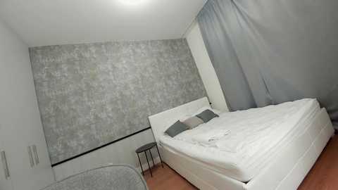 ehotlovea free recording from 2025-04-25 02:37:00