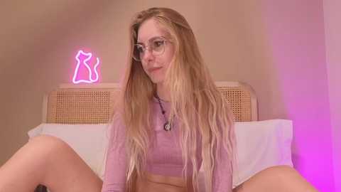 girl_i_am free recording from 2025-04-25 23:18:00