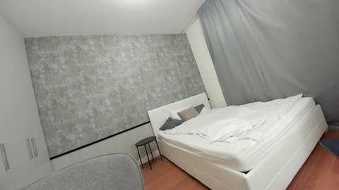 ehotlovea free recording from 2025-04-27 01:02:00