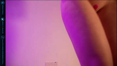 littlee33 free recording from 2025-04-27 22:13:00