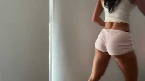 emillyyyx free recording from 2025-04-28 00:46:00