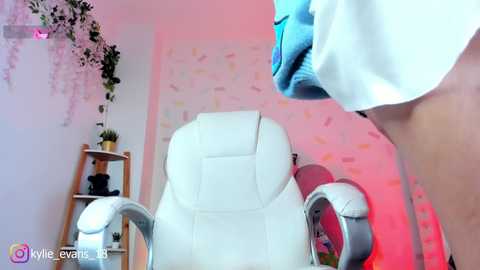 kylie_evans_18 free recording from 2025-04-29 10:06:00