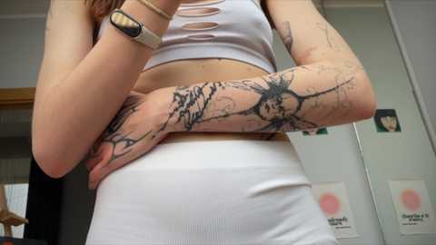 bella_secret_ free recording from 2025-04-30 07:38:00