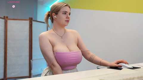 lovlybambi free recording from 2025-05-09 13:23:00