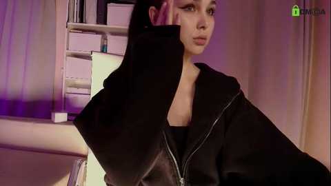 hollyextra free recording from 2025-05-11 20:36:00