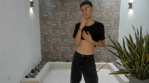 voyeurism_guys free recording from 2025-05-12 16:50:00