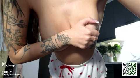 tootightwithbra free recording from 2025-05-15 07:26:00