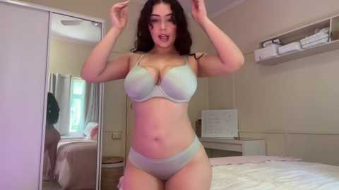 cuddlymoana free recording from 2025-05-19 03:20:00