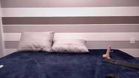 one_more_cum free recording from 2025-05-23 19:39:00