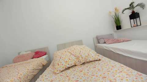 ehotlovea free recording from 