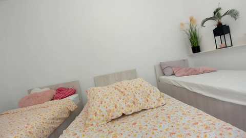 ehotlovea free recording from 2025-05-26 06:43:00