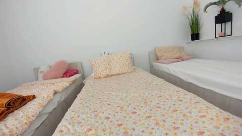 ehotlovea free recording from 2025-06-02 05:29:00