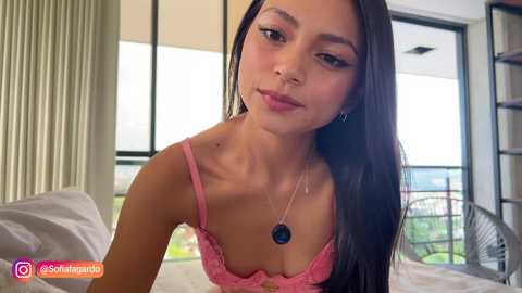 sweet_littleee free recording from 2025-06-03 18:51:00