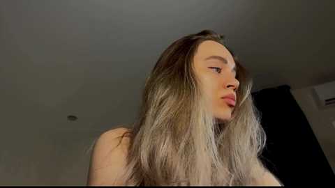 tatti_1 free recording from 2025-06-05 21:35:00