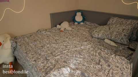 bestblondiiecb free recording from 2025-06-06 21:19:00