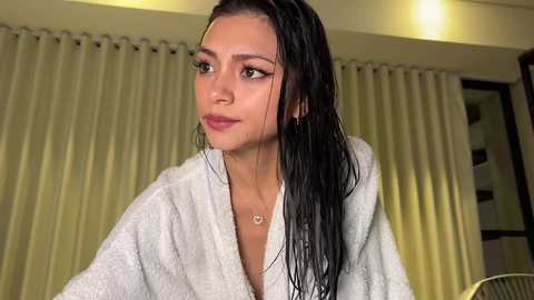 sweet_littleee free recording from 2025-06-06 00:32:00