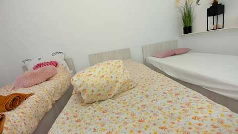 ehotlovea free recording from 