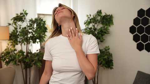 elegant_vibes free recording from 2025-06-12 13:40:00