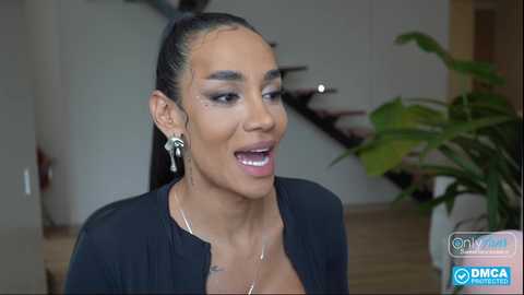 sweetlaurasaenz free recording from 2025-06-15 17:59:00