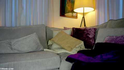 x_lily_x free recording from 2025-06-15 03:41:00