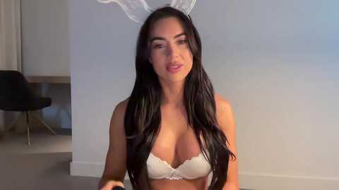 emillyyyx free recording from 2025-06-19 01:18:00