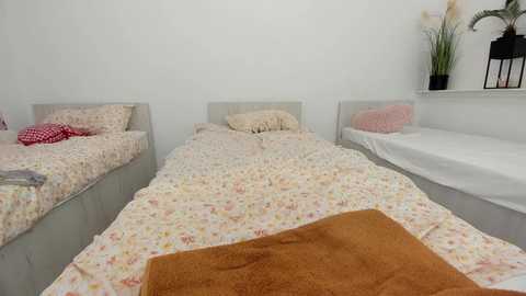 ehotlovea free recording from 