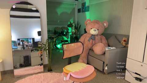 sweet_littleee free recording from 2025-06-25 02:39:00