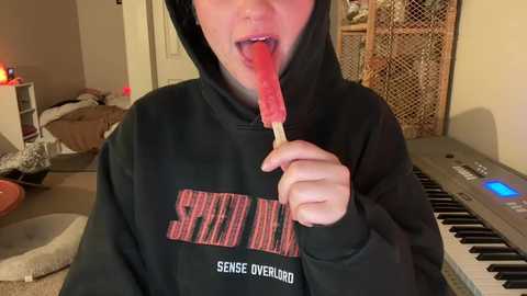 mommy10001 free recording from 2025-06-26 01:27:00