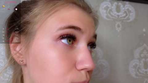 cute_fox_girl free recording from 2025-06-27 09:48:00