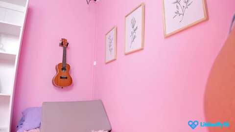 little_effy18_ free recording from 2025-07-09 01:14:00