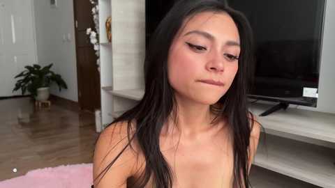 sweet_littleee free recording from 2025-07-18 22:29:00