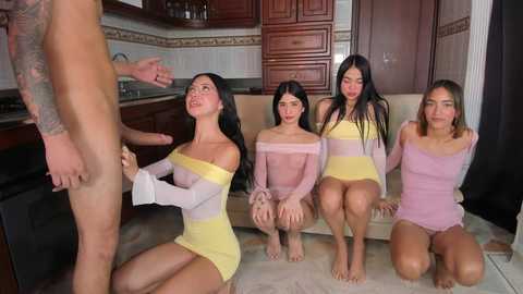 loving_ladies free recording from 