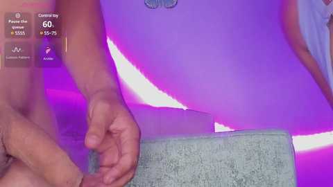 sara_and_lion free recording from 2025-07-29 21:16:00