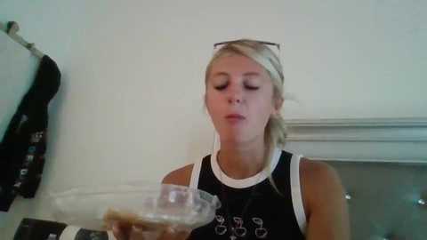 parisbaby2000 free recording from 