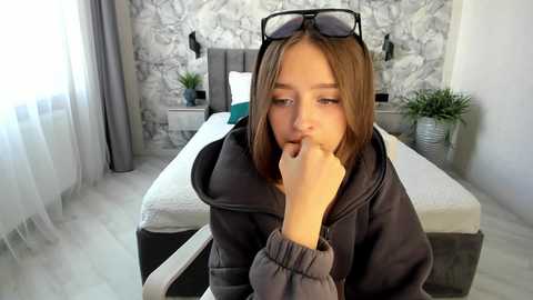 poopl_18 free recording from 2025-08-08 05:21:00