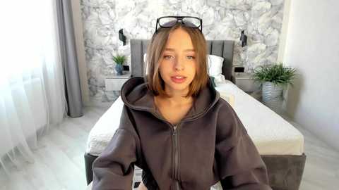 poopl_18 free recording from 2025-08-08 06:43:00