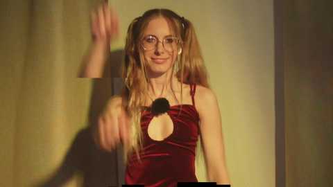 girl_i_am free recording from 2025-08-11 22:10:00