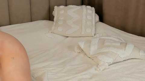 mary_lepson free recording from 2025-08-11 18:07:00