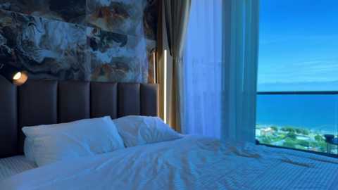 canikissyou_ free recording from 2025-08-12 03:07:00