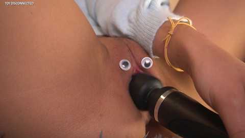 luucy___ free recording from 2025-08-12 14:31:00