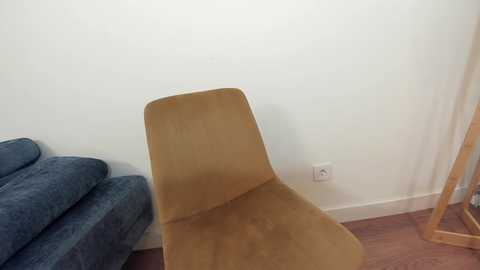 ehotlovea free recording from 2025-08-13 07:35:00