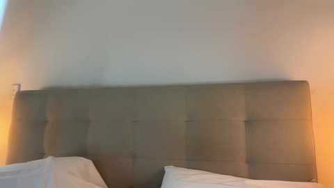 emillyyyx free recording from 2025-08-13 00:22:00