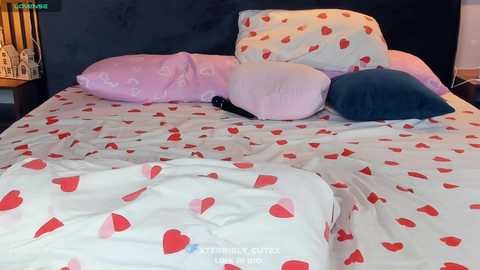 excellent_ella free recording from 2025-08-14 15:04:00