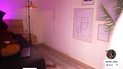 bella__donne free recording from 2025-08-17 18:57:00