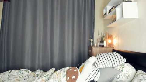 cute_caprice free recording from 2025-08-17 02:28:00