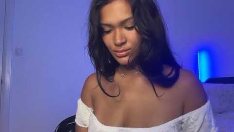 sophieee2 free recording from 2025-08-19 21:14:00