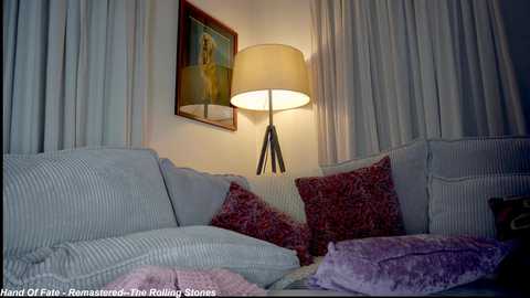 x_lily_x free recording from 2025-08-22 00:00:00