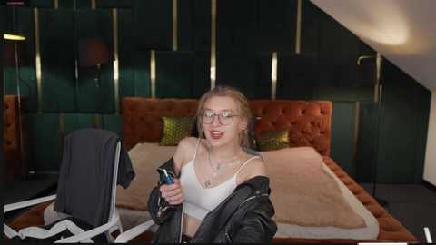 anabel2054 free recording from 2025-08-23 17:23:00